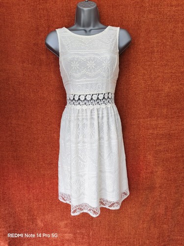 Qed london white - london, floral