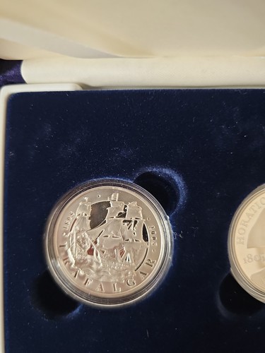Royal mint 2005 - £5, nelson