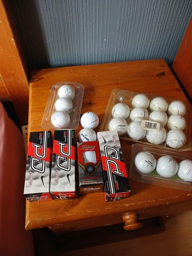 Assorted golf balls - balls, new