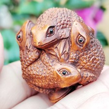 GX1624 - 20 Years Old 1.5" Hand Carved Boxwood Netsuke - Frogs Ball