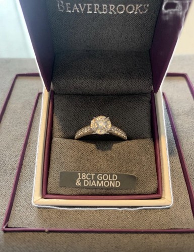 18ct white gold diamond - white,