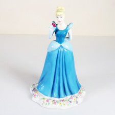 Walt Disney Showcase Collection Royal Doulton Princess Figure Cinderella DP1