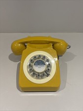 Retro yellow push button