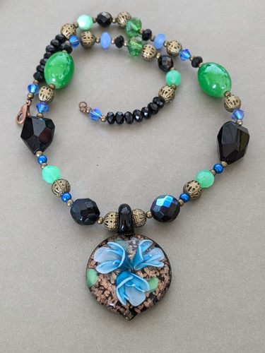 Stunning glass bead necklace
