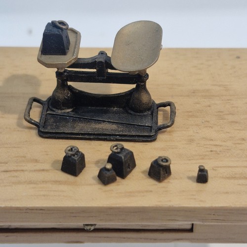 12th scale dolls house - 1:12th,