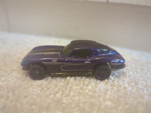Hot wheels vintage corvette - hot,