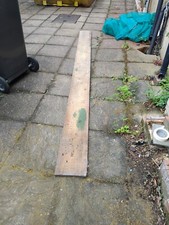 USED 13 FT 9 X 1 1/2 INCHES, CLEAN AND DRY SCAFFOLD BOARD . METAL END PLATES.