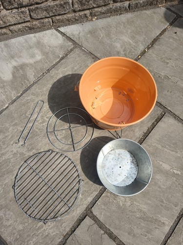 Bucket barbecue orange - bucket, orange.