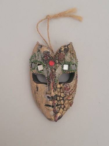 Resin coloured gemmed venetian - resin,