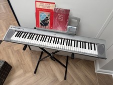 Yamaha NP-30 Portable Grand