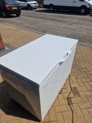Fridgemaster mcf306 302l white - fridgemaster,