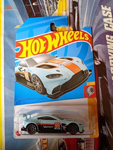 Hot wheels aston martin - aston,