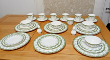 Rare Royal Doulton Fine bone China Dinner Set in Ashmont Pattern 35 pieces