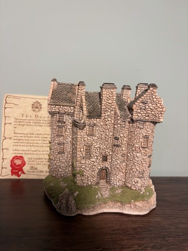 Claypotts castle lilliput - claypotts,