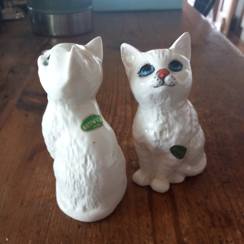 Pair vintage small - pair,