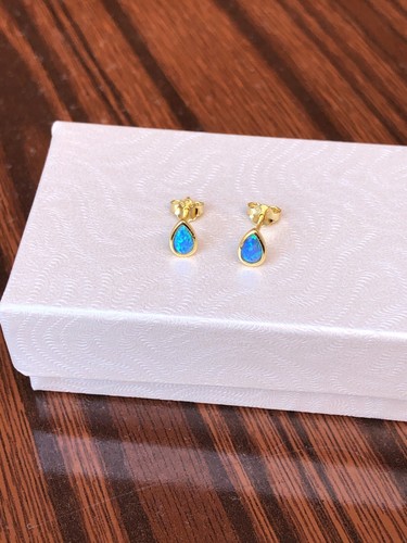 Blue opal teardrop stud - blue,