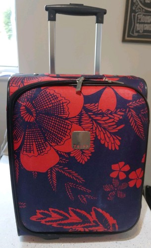 Tripp blue red floral cabin - red,