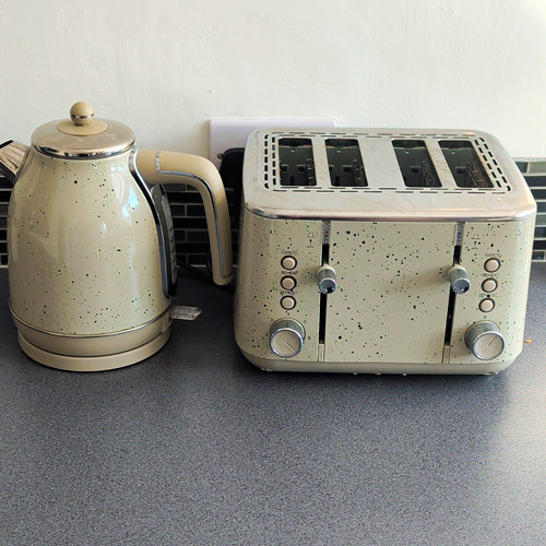Beige stainless steel kettle - beige,