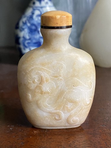 Chinese stone snuff - stone, bottle.