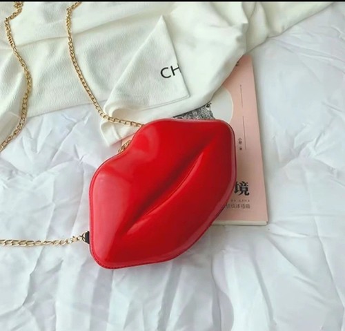 Red lip chain bag shoulder - lip,