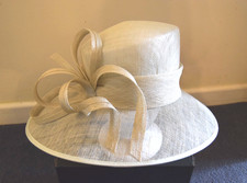 Brand new hatbox fascinator - brand,