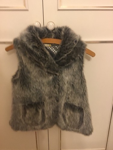 Girls gillet age yrs - 9,
