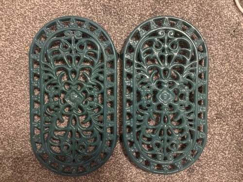 Trivets ornate metal pot - ornate,