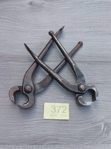 Carpenters pincers end - 2x,