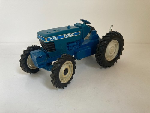 Vintage britains ford - britains, 7710