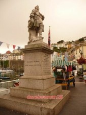 PHOTO  BRIXHAM: WILLIAM OF ORANGE STATUE THE RIGHT-HAND INSCRIPTION READS:'WILLI