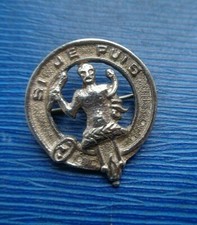 Vintage Silver Scottish Brooch / Badge  c.1950s   Clan LIVINGSTONE   Si Je Puis 