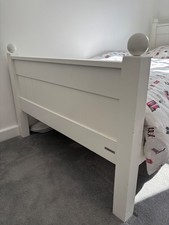 Single bed, solid wood in Satin White
