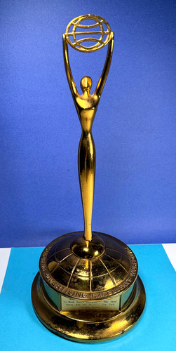 Vtg original bronze clio award - original,