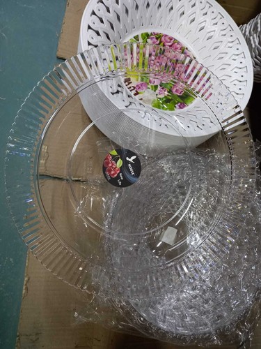Clear round plastic - round,