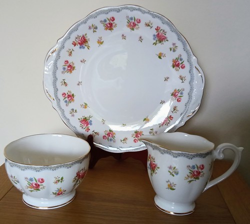 Vintage queen anne cake - anne, plate