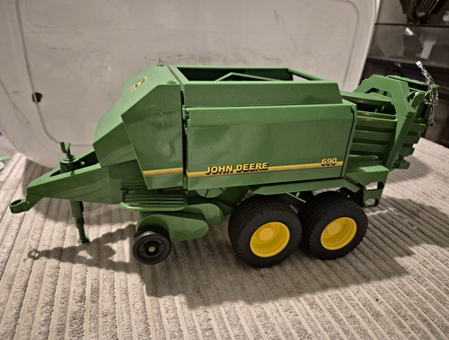 Bruder john deere - john, 690