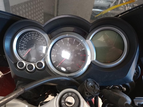 2005 triumph sprint 1050 - triumph, st