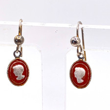 Small cameo earrings gold tone