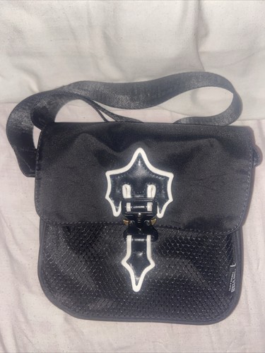 Trapstar pouch need it - trapstar,