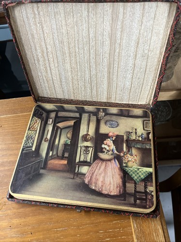 Set six place mats in - mats,