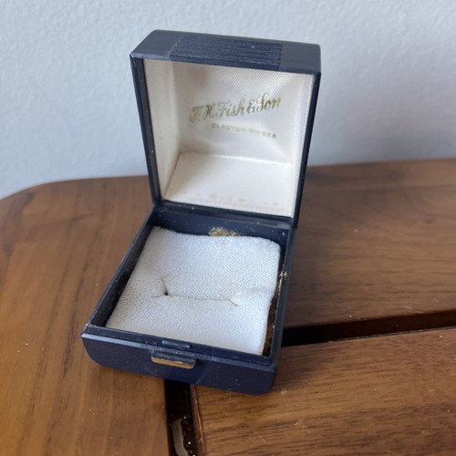 Vintage ring box - box, dark