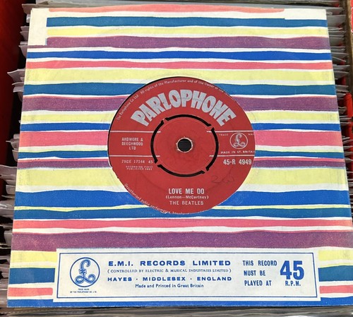 The beatles love 1962 - me, do".1962