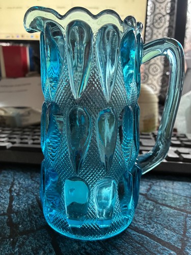 Vibrant kingfisher blue colour - vibrant,