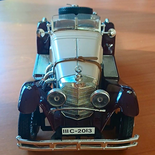 Bburago gold mercedes - gold, mercedes-benz