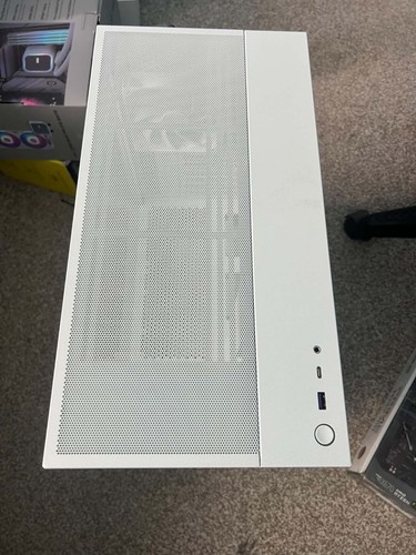 Nzxt flow compact atx - h5,