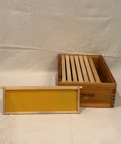 Frame medium wax coated - 8,