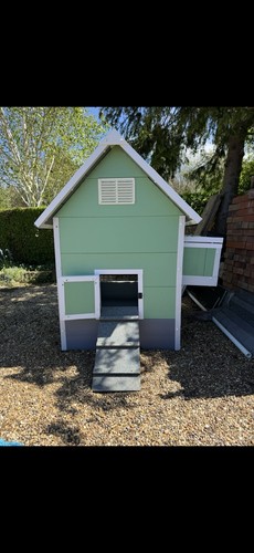 Heavy plastic chicken house - plastic,