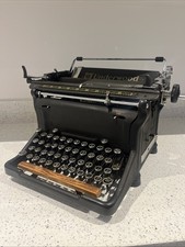 Vintage Underwood S Typewriter Serial S5638741-11 c.1950s – Working Condition
