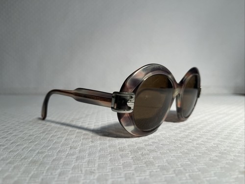 Vintage late 60s saphira - late,