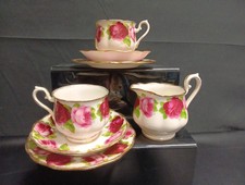 Royal Albert Old English Rose